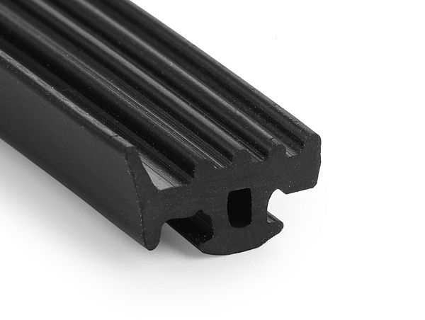 Santoprene PVC NBR TPV TPE Neoprene extrusion rubber wedge weather strip for aluminum windows